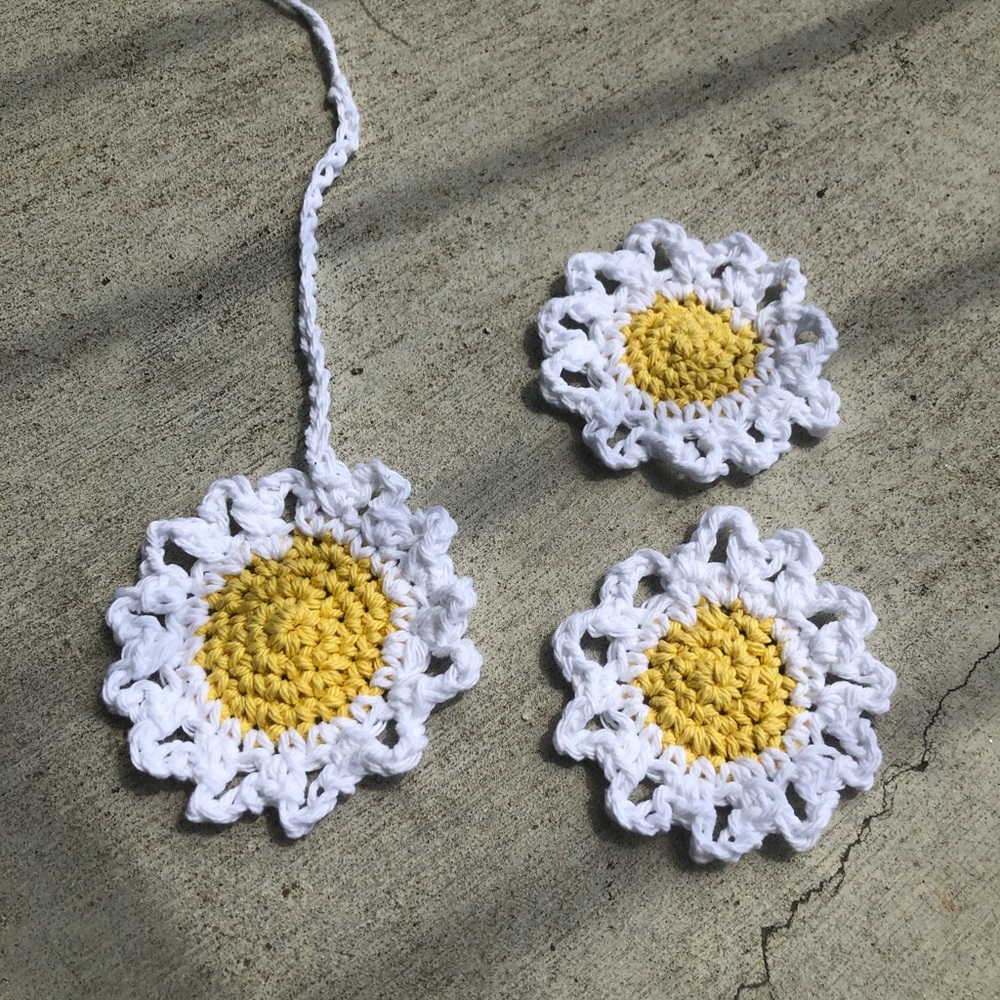Car Decor set ~ Daisy